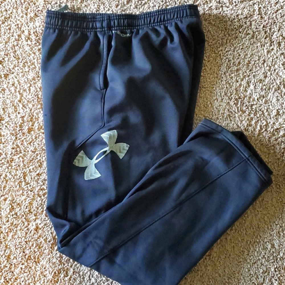 Under Armor Sweatpants with pockets